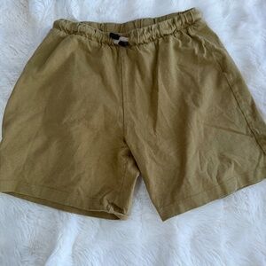 Preowned, Zara drawstring olive shorts, size 9/10